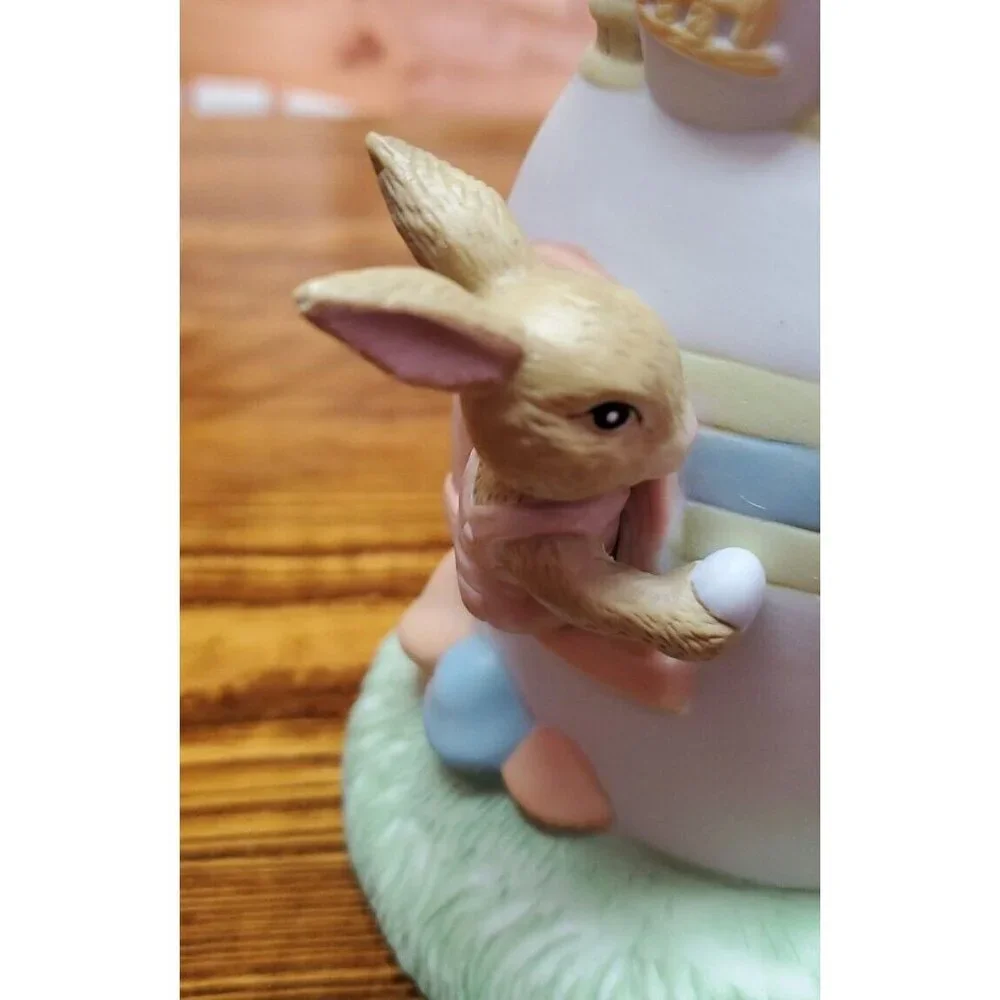 Caffco Easter Egg Lighted Porcelain House Light